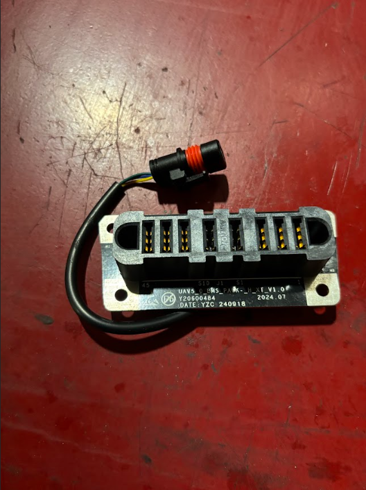 EAVision PCBA Female Terminal Negative (V1), EAVision spray drone part number S10000120